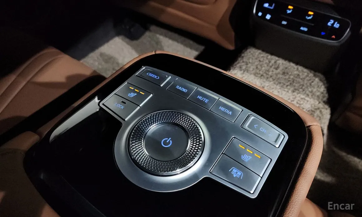 Фото 28 - Genesis G80