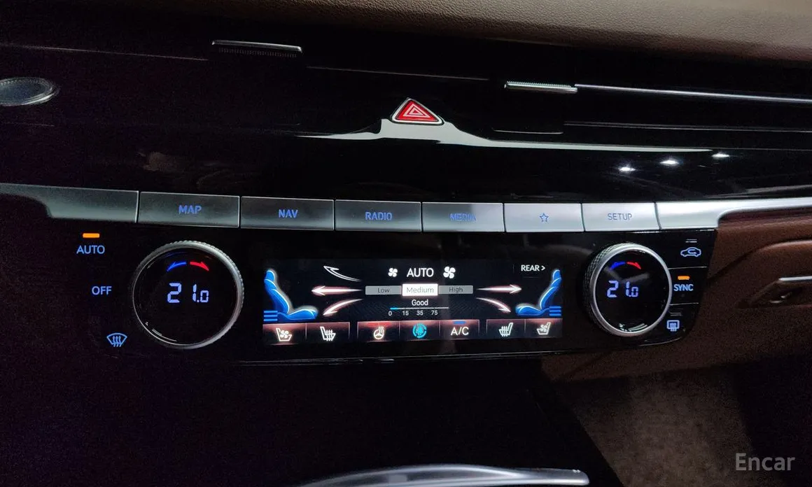 Фото 33 - Genesis G80