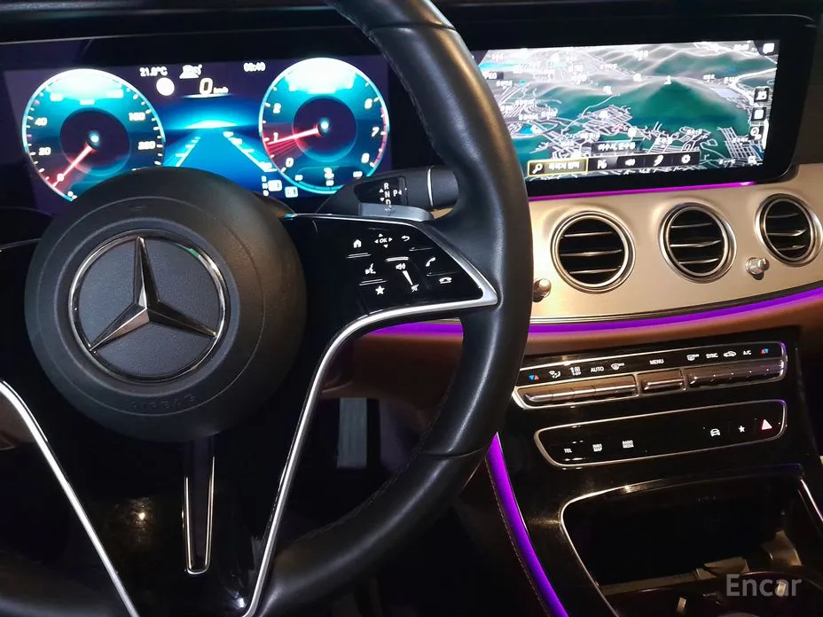 Фото 7 - Mercedes-Benz E-Class