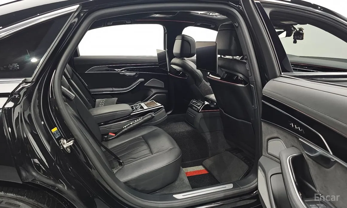 Фото 26 - Audi A8