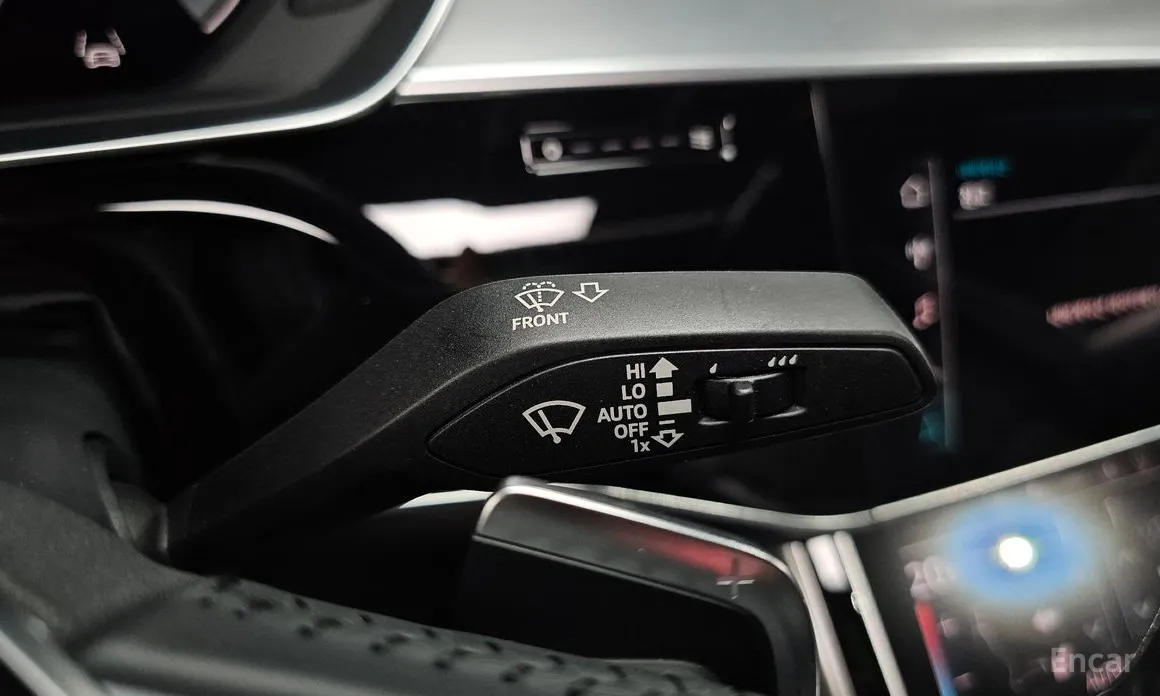 Фото 30 - Audi A8