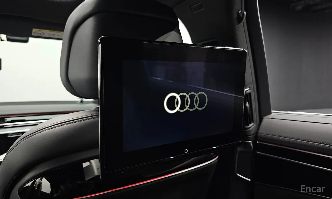 Фото 32 - Audi A8