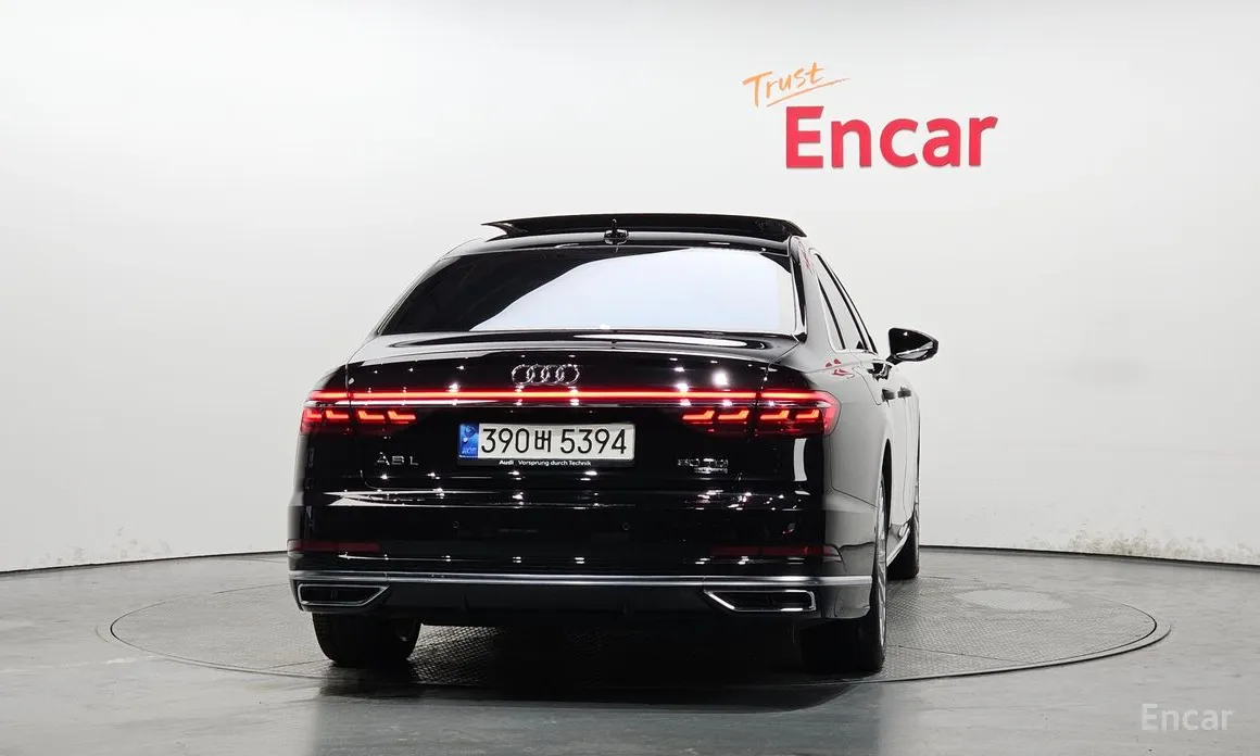 Фото 4 - Audi A8