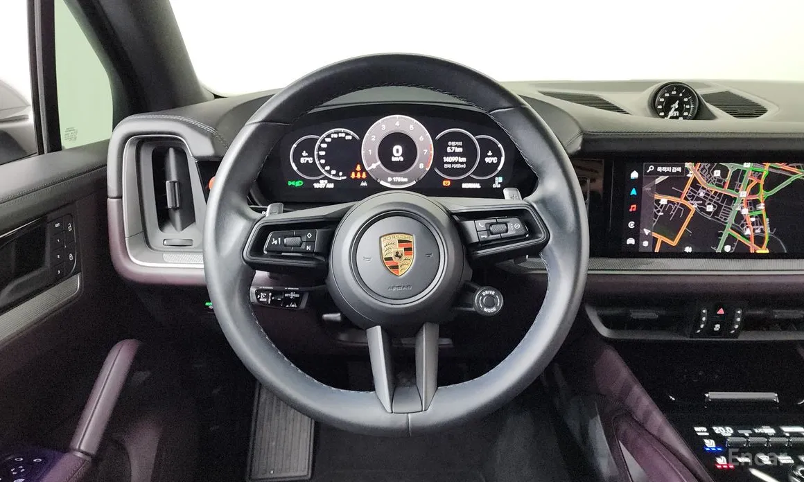 Фото 13 - Porsche Cayenne