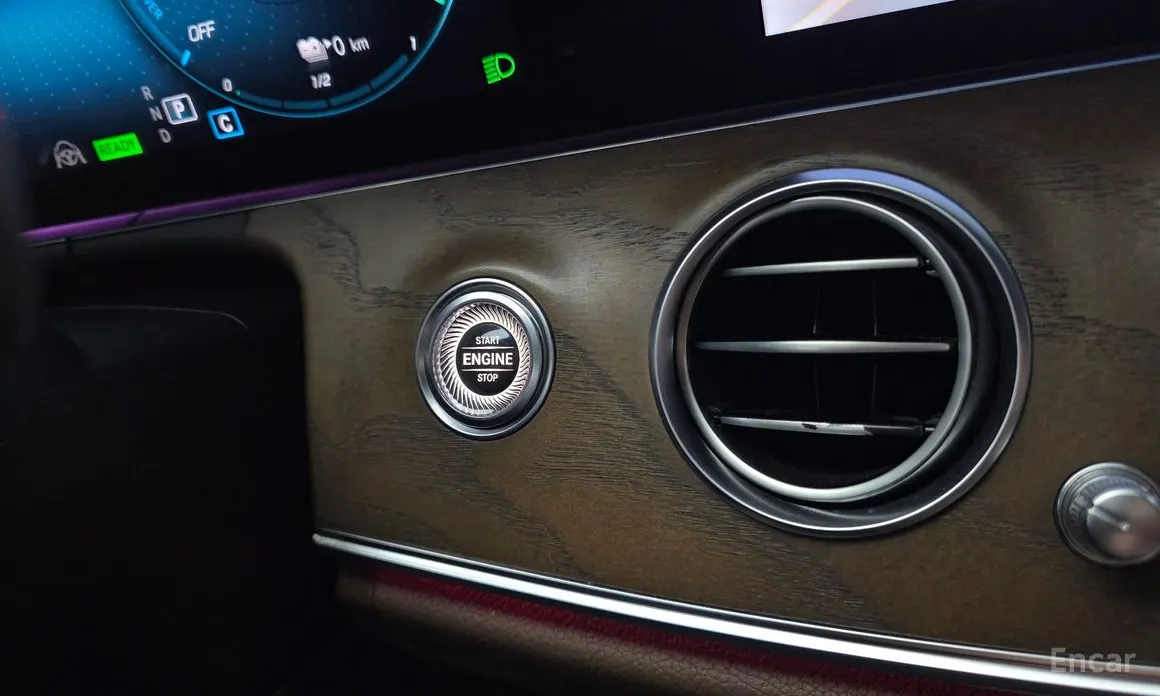 Mercedes-Benz E-Class 2016 E300e 4MATIC Exclusive