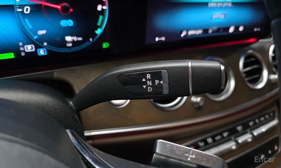 Mercedes-Benz E-Class 2016 E300e 4MATIC Exclusive