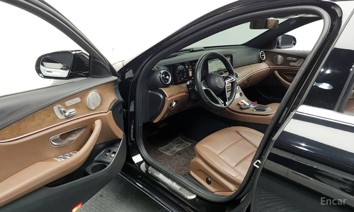 Mercedes-Benz E-Class 2016 E300e 4MATIC Exclusive