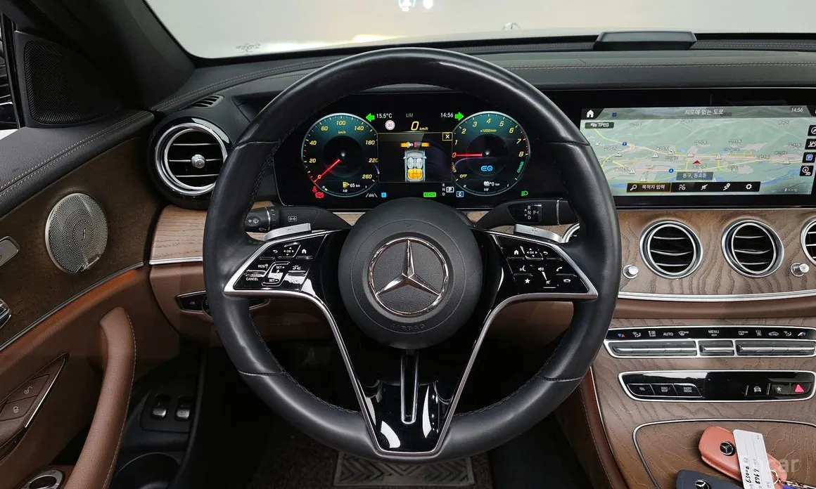 Mercedes-Benz E-Class 2016 E300e 4MATIC Exclusive