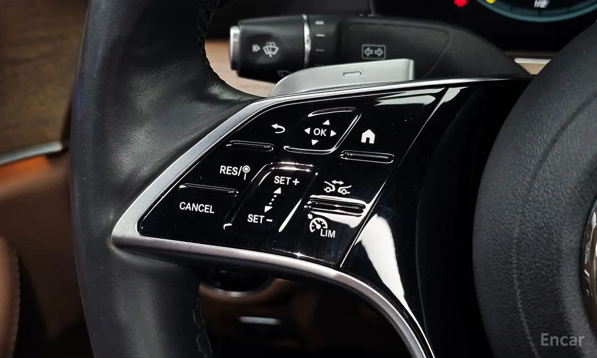 Mercedes-Benz E-Class 2016 E300e 4MATIC Exclusive
