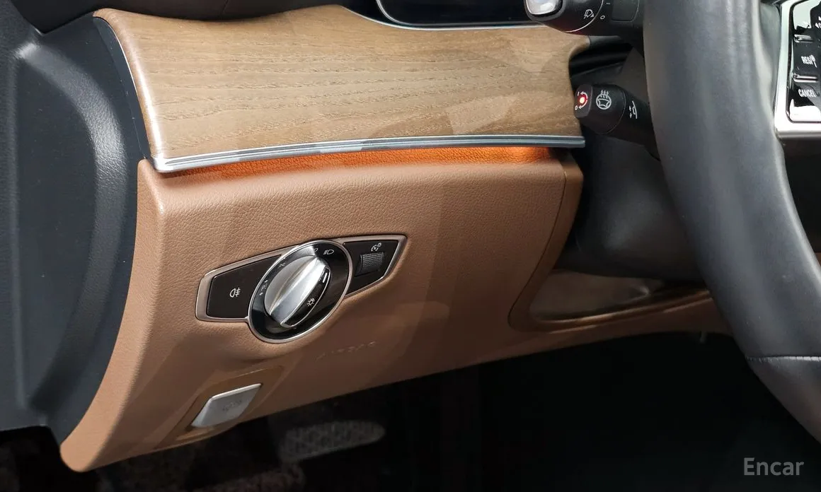 Mercedes-Benz E-Class 2016 E300e 4MATIC Exclusive