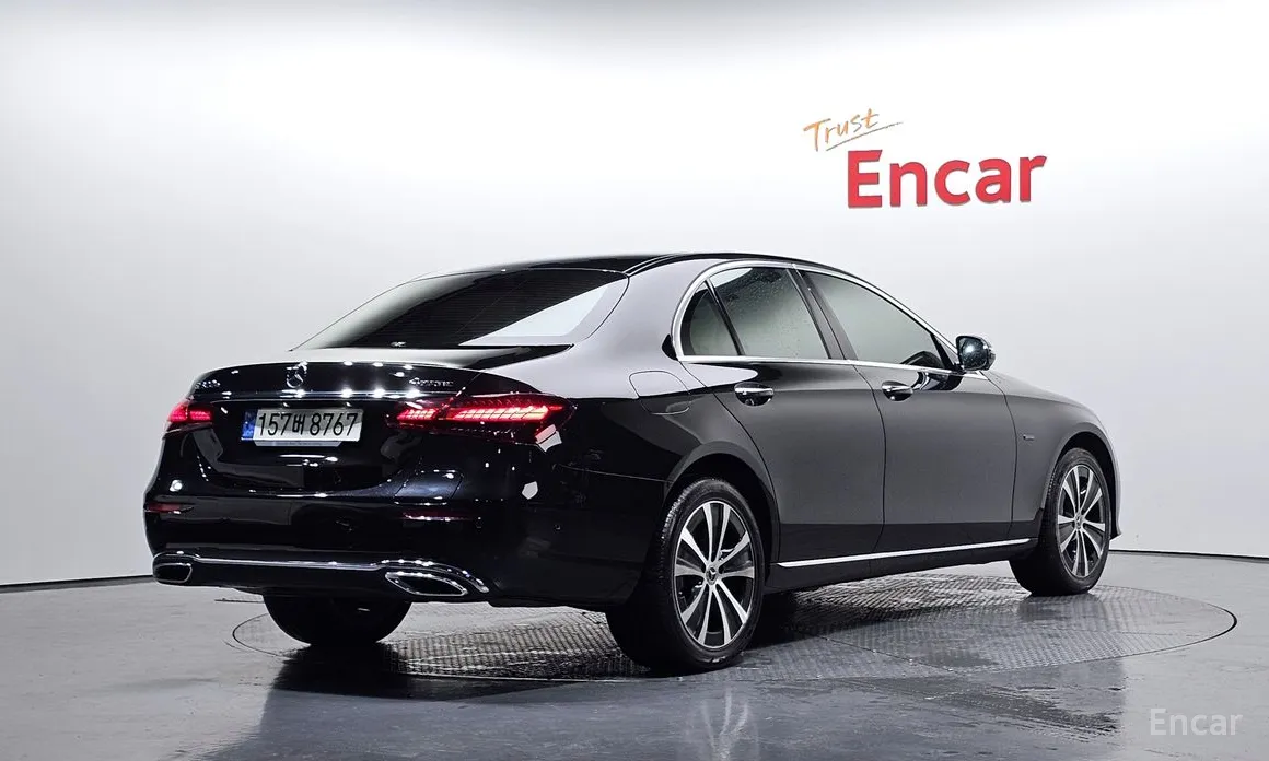 Mercedes-Benz E-Class 2016 E300e 4MATIC Exclusive