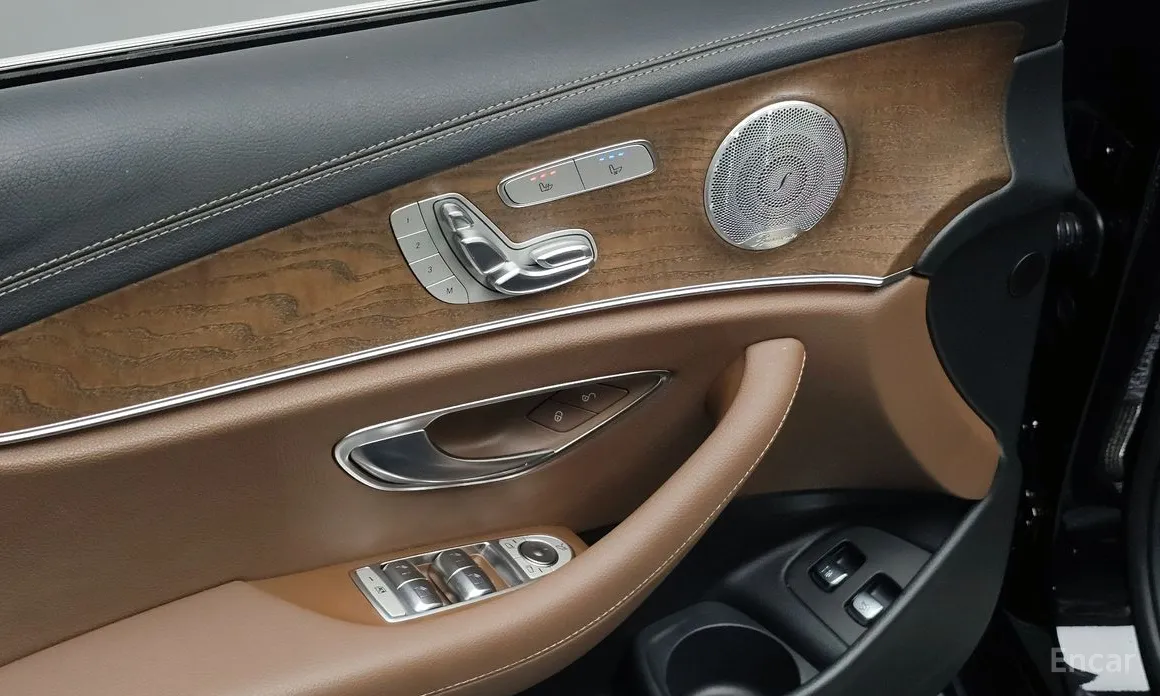 Mercedes-Benz E-Class 2016 E300e 4MATIC Exclusive