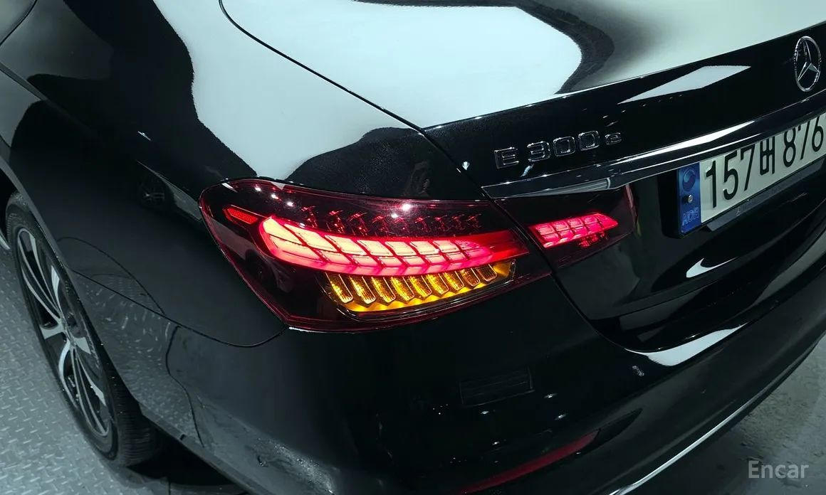 Mercedes-Benz E-Class 2016 E300e 4MATIC Exclusive