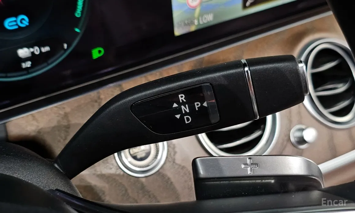 Mercedes-Benz E-Class 2016 E300e 4MATIC Exclusive