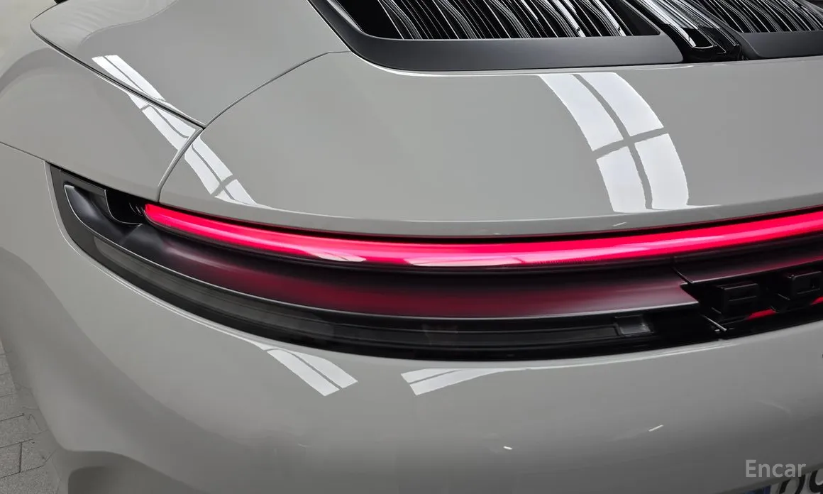 Porsche 911 2019 Carrera 4 GTS Cabriolet