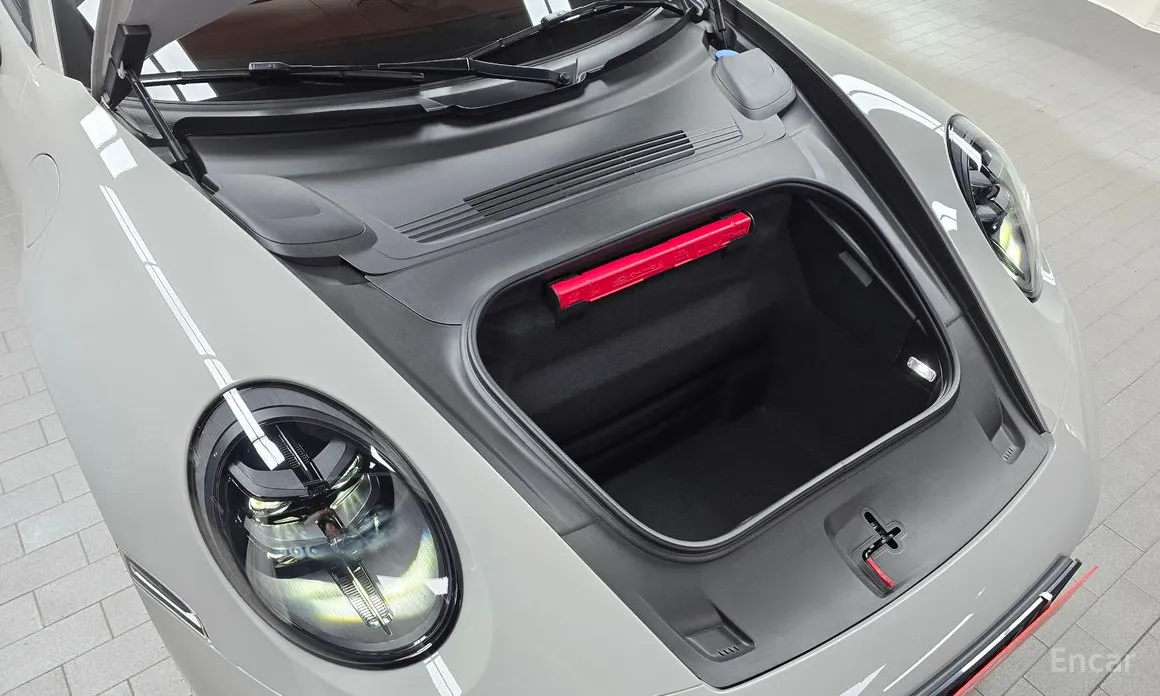 Porsche 911 2019 Carrera 4 GTS Cabriolet