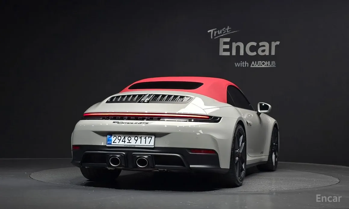 Porsche 911 2019 Carrera 4 GTS Cabriolet