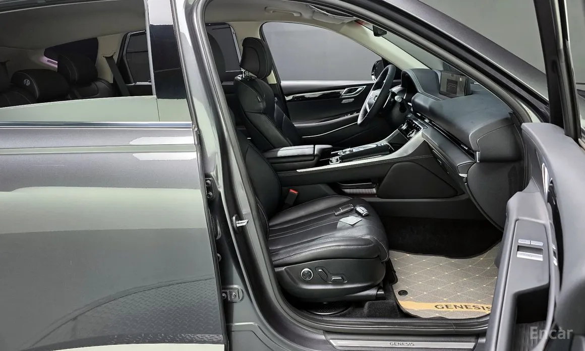 Фото 26 - Genesis GV80