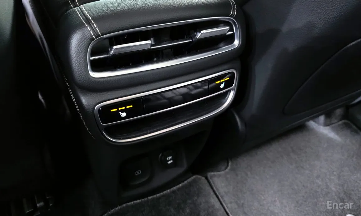 Фото 30 - Genesis GV80