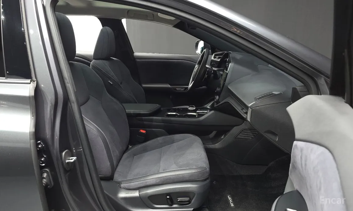 Lexus RZ 2023 Luxury