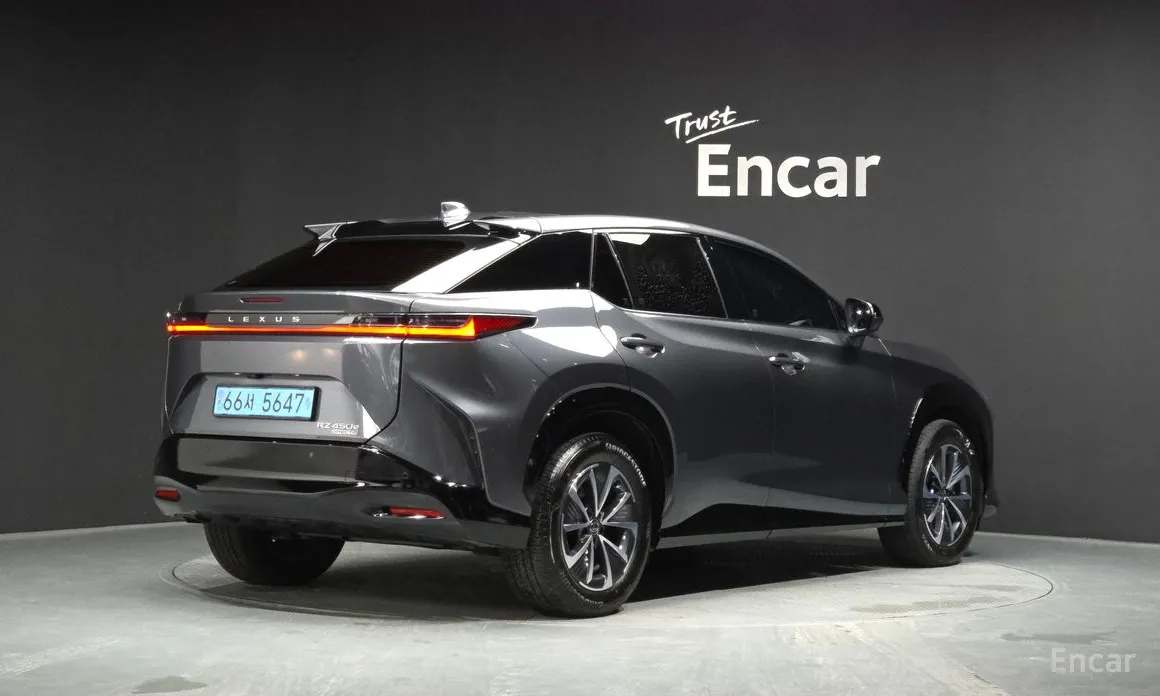 Lexus RZ 2023 Luxury