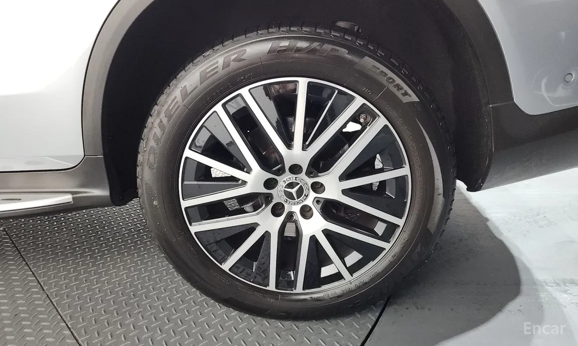 Фото 21 - Mercedes-Benz GLC-Class