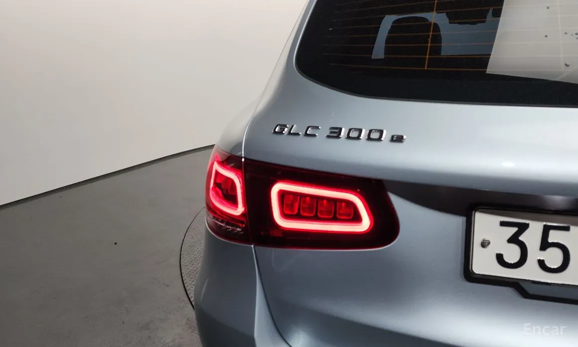 Фото 23 - Mercedes-Benz GLC-Class