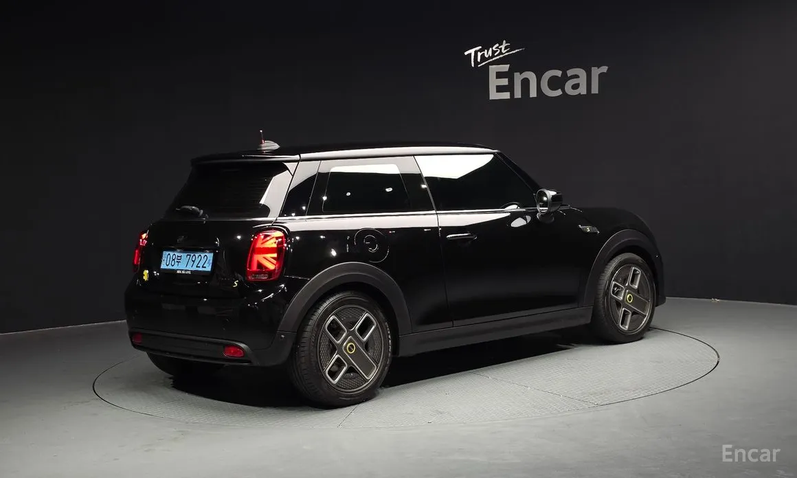 Фото 2 - Mini Cooper