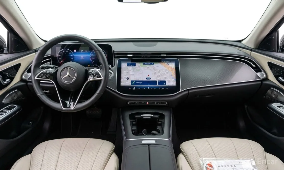 Фото 7 - Mercedes-Benz E-Class