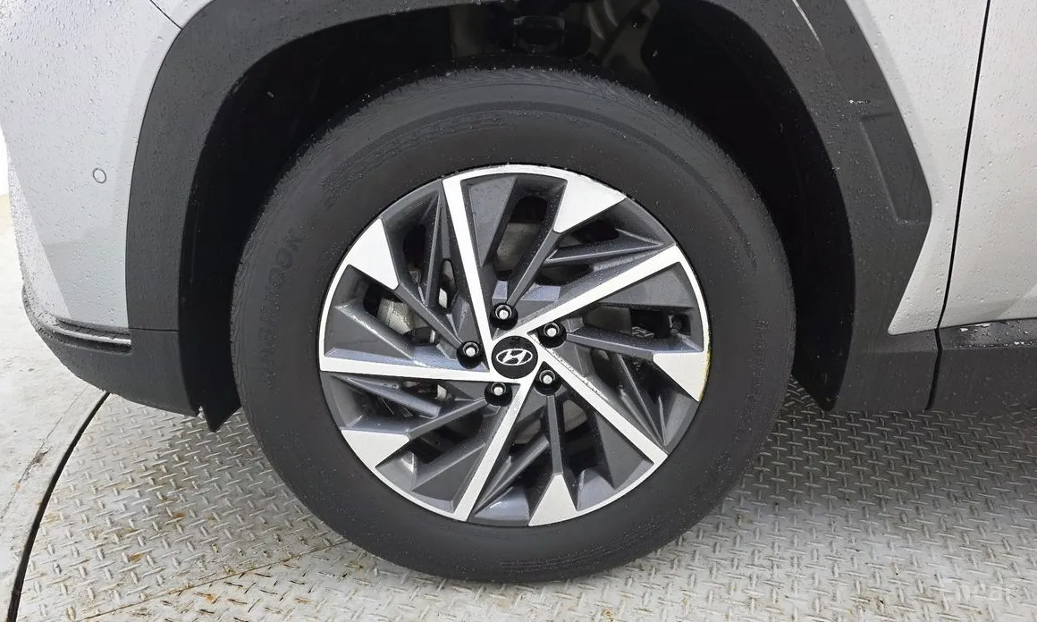 Photo 5 - Hyundai Tucson