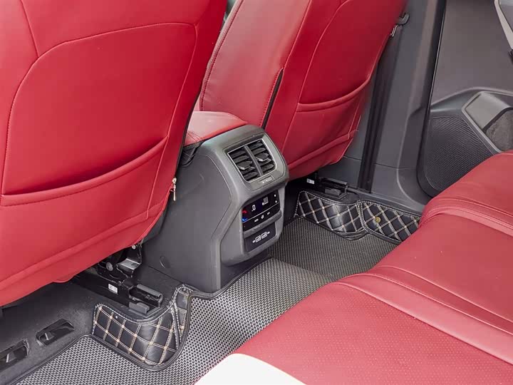 Фото 9 - Volkswagen Tayron