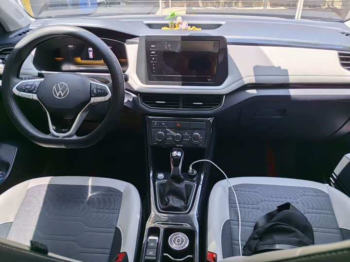 Volkswagen Tharu 2025 2025款 新锐 1.5L 锐意版
