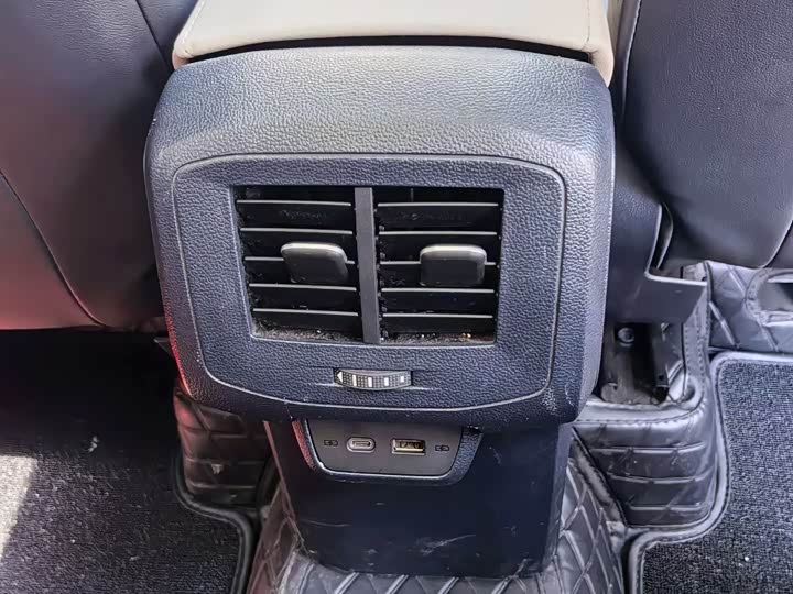 Volkswagen Tharu 2025 2025款 新锐 1.5L 锐意版