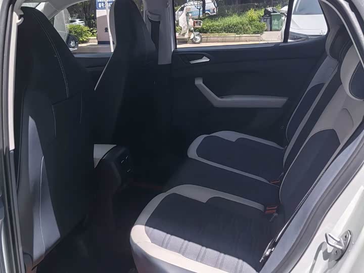 Volkswagen Tharu 2025 2025款 新锐 1.5L 锐意版
