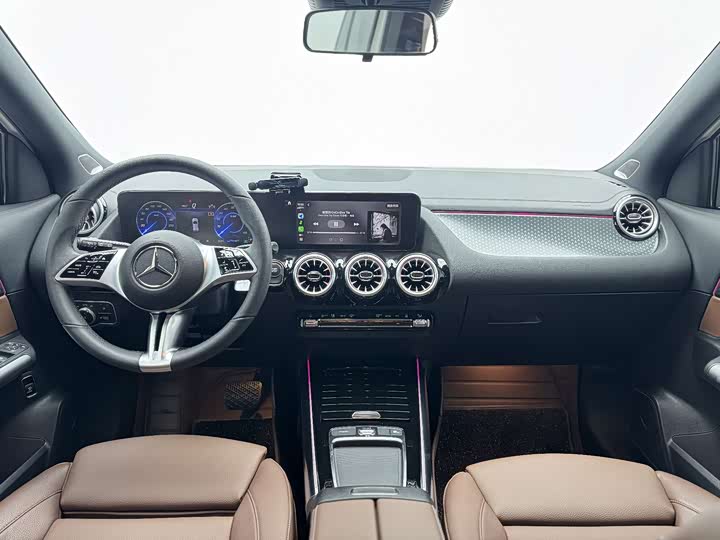 Photo 7 - Mercedes-Benz EQA