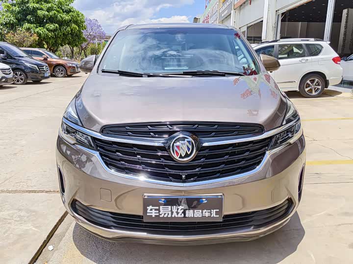Photo 4 - Buick GL8 ES