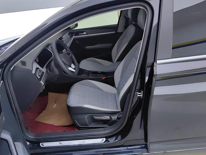 Фото 9 - Volkswagen Lavida