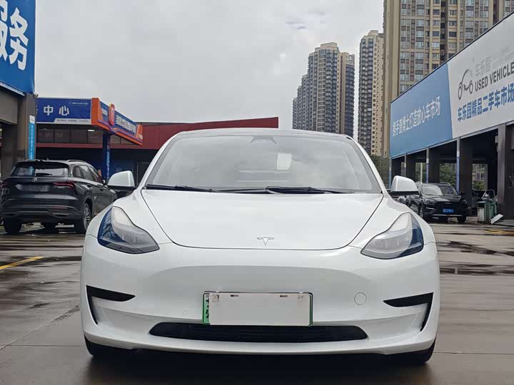 Zdjęcie 2 - Tesla Model 3