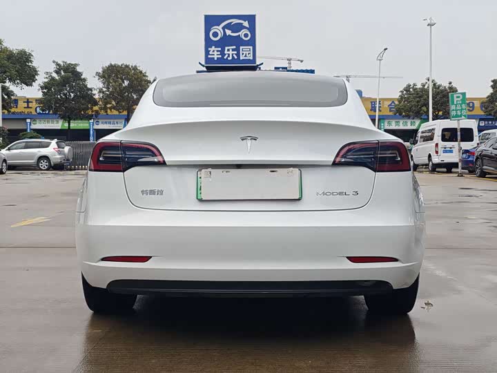 Zdjęcie 5 - Tesla Model 3
