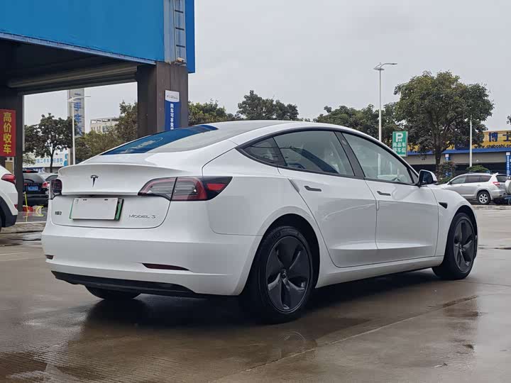 Zdjęcie 6 - Tesla Model 3