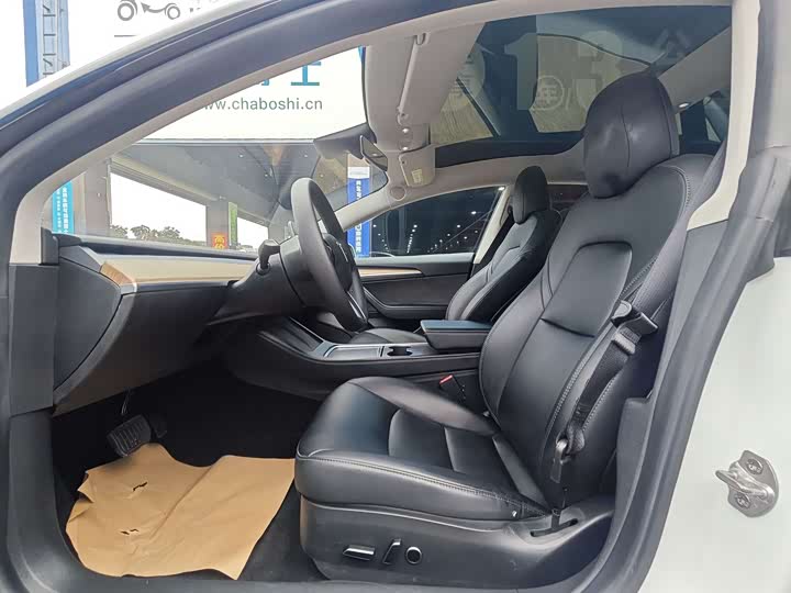 Zdjęcie 9 - Tesla Model 3