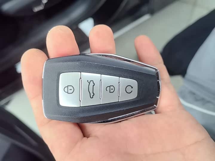 Фото 9 - Geely Preface