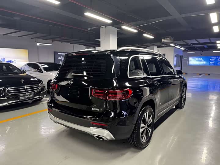صورة 4 - Mercedes-Benz GLB-Class