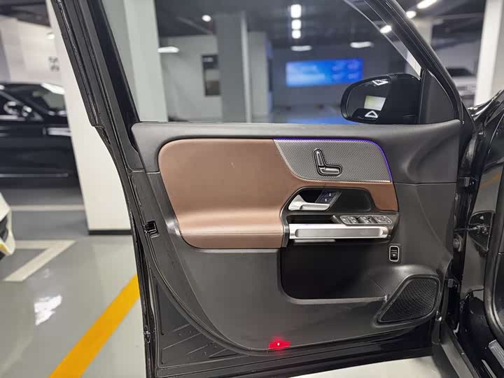 صورة 9 - Mercedes-Benz GLB-Class