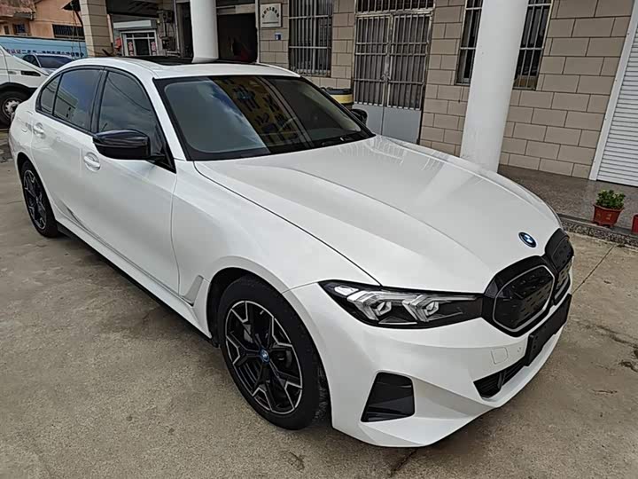 Фото 4 - BMW i3
