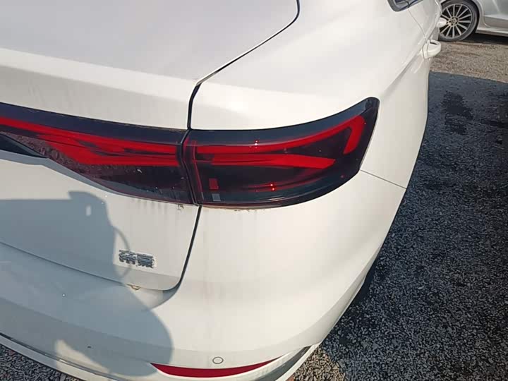 Geely Emgrand 2026 2026款 400万纪念款 1.5L CVT飞越型