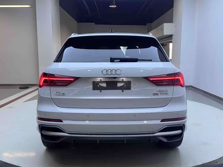 Zdjęcie 7 - Audi Q3