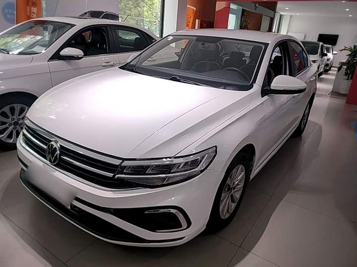 Фото 1 - Volkswagen Bora