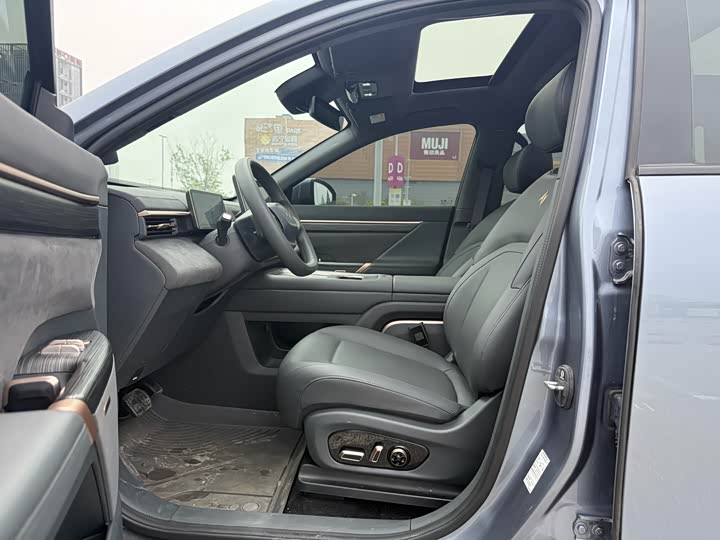 Фото 4 - Dongfeng Yipai eπ 008