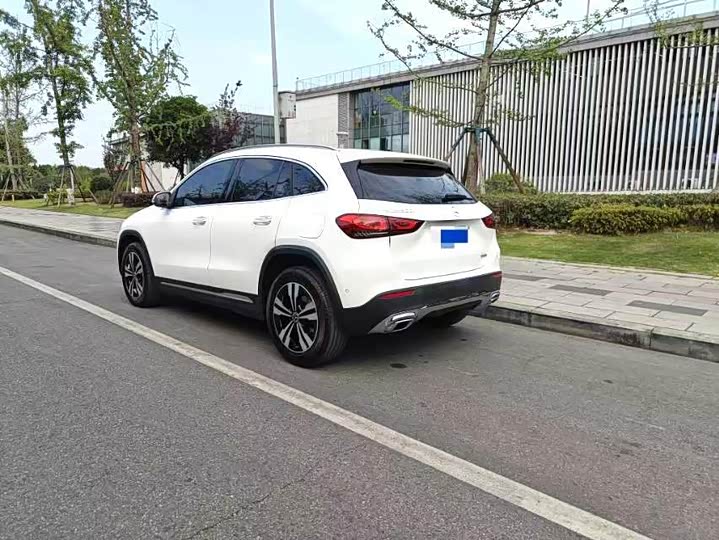 Фото 3 - Mercedes-Benz GLA-Class
